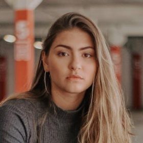Derya T.